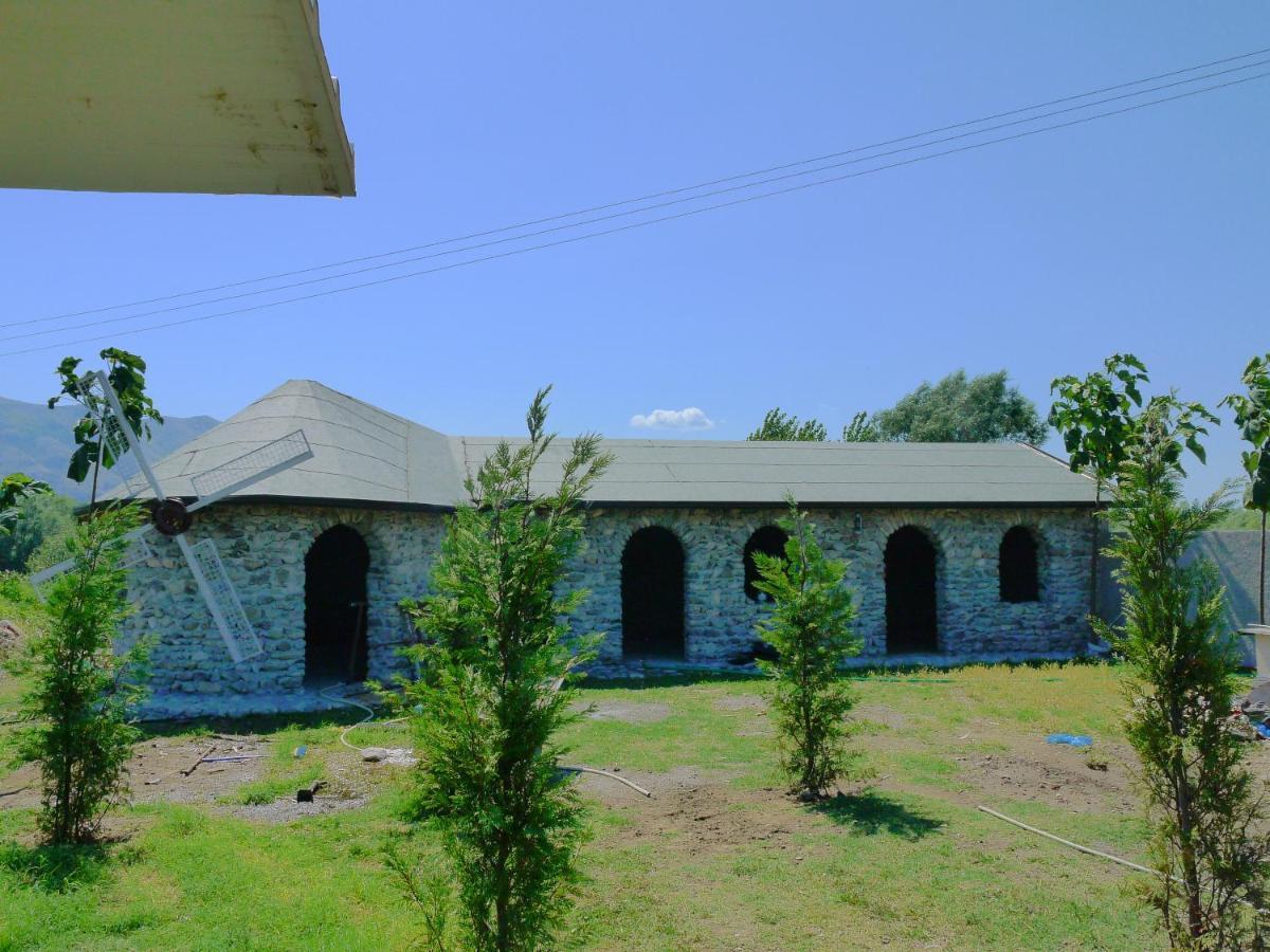 Windmill Shkodra Gesthouse Camping & Grill Exterior foto