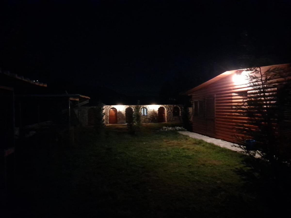 Windmill Shkodra Gesthouse Camping & Grill Exterior foto
