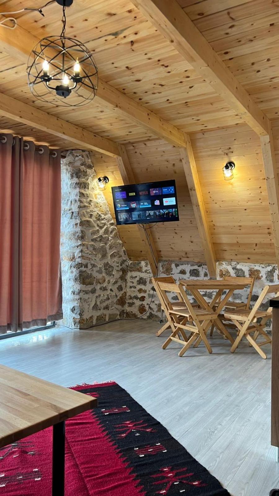 Windmill Shkodra Gesthouse Camping & Grill Exterior foto