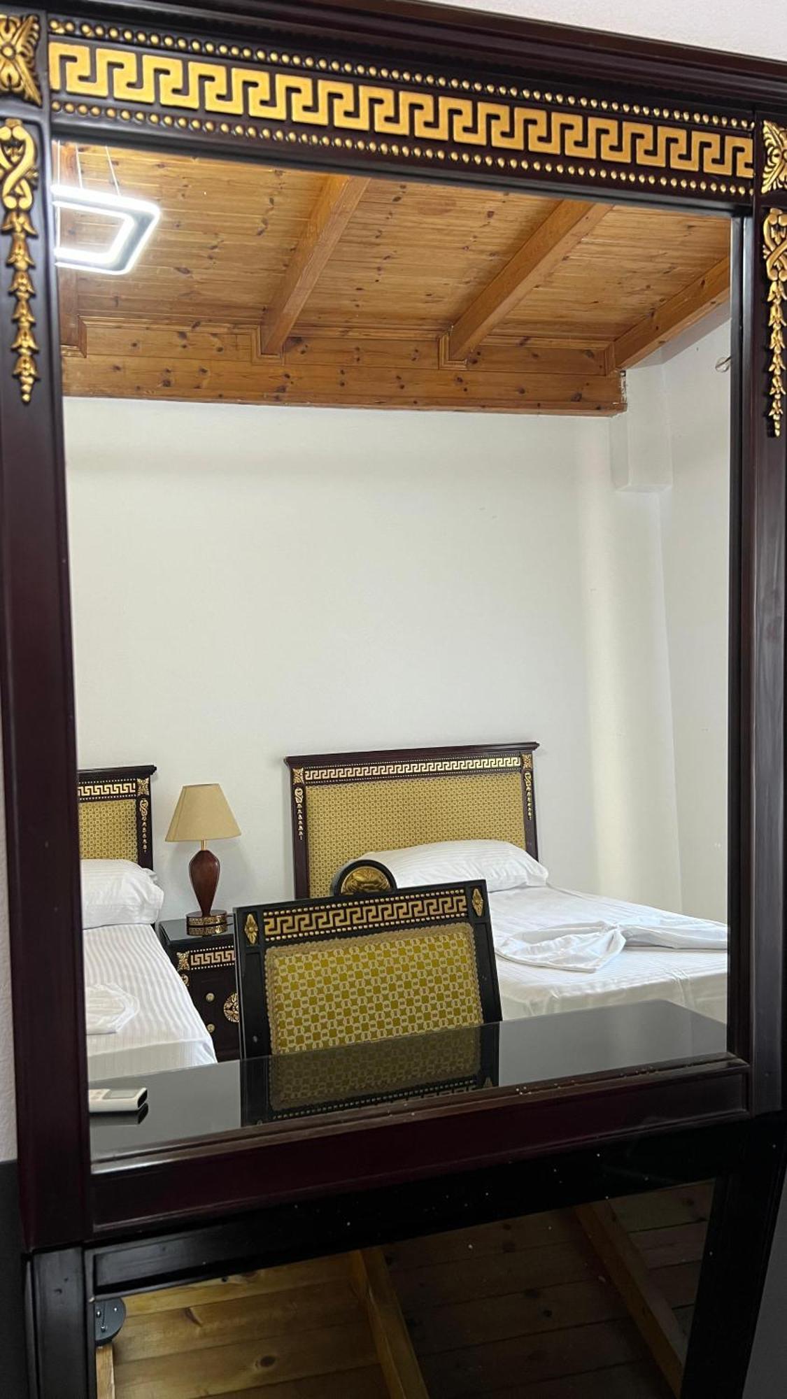 Windmill Shkodra Gesthouse Camping & Grill Exterior foto
