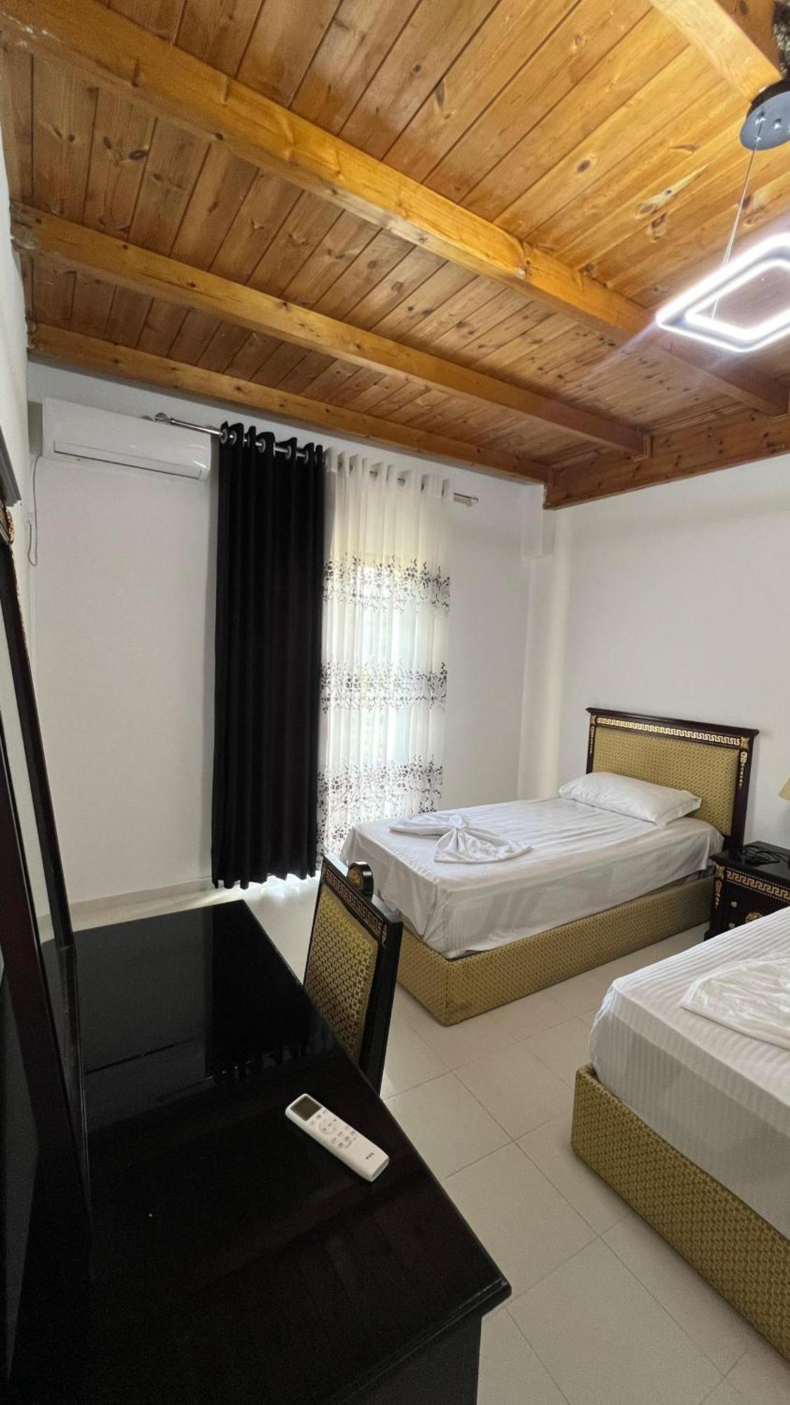 Windmill Shkodra Gesthouse Camping & Grill Exterior foto