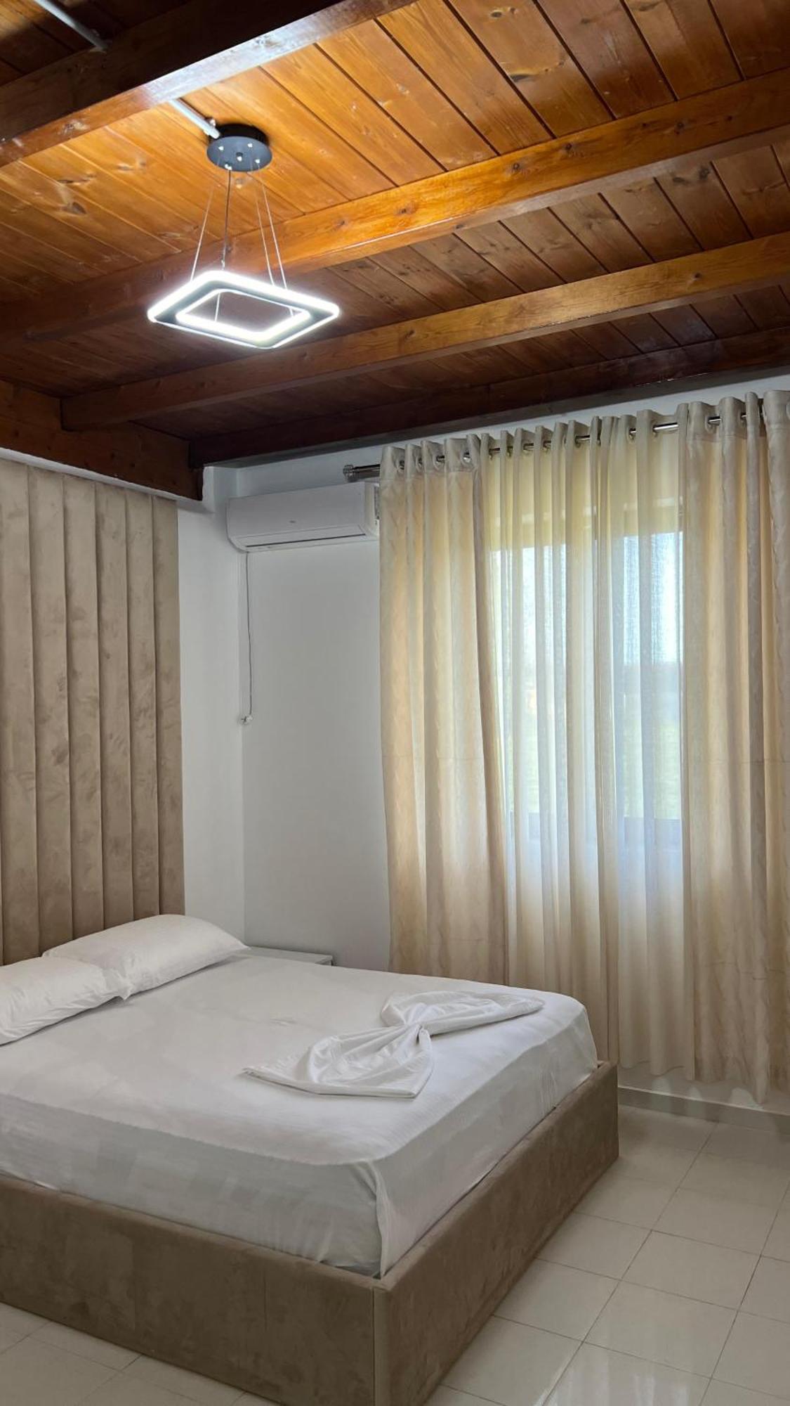 Windmill Shkodra Gesthouse Camping & Grill Exterior foto