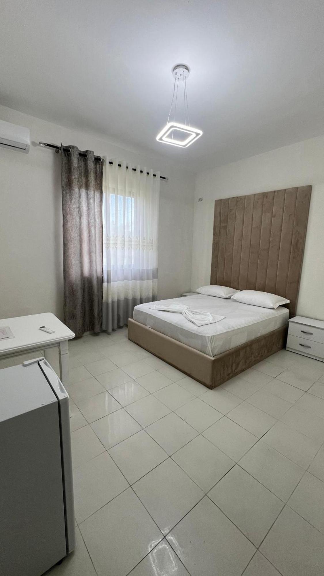 Windmill Shkodra Gesthouse Camping & Grill Exterior foto